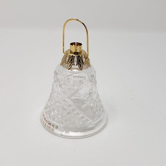 1989 Hallmark Holiday Bell Lighted Lead Crystal Christmas Ornament. - Picture 5 of 6